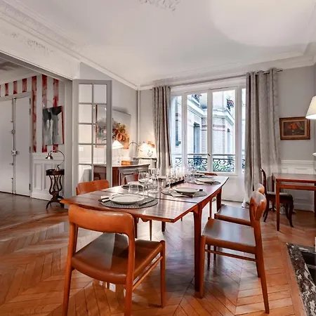 Veeve - Epic Romance Apartman